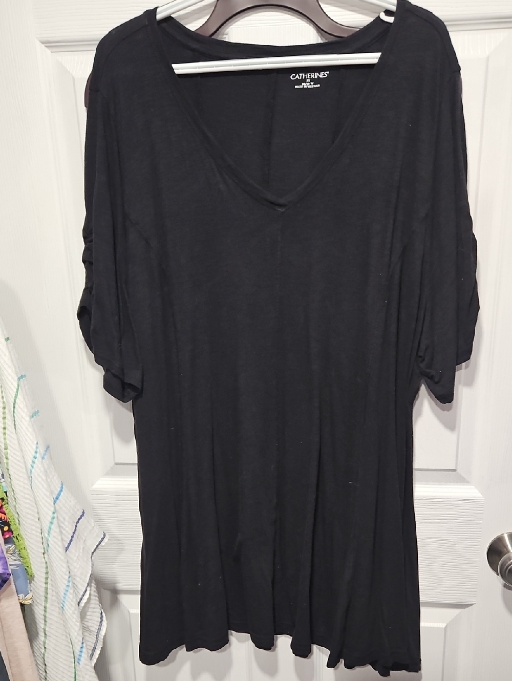 Catherines Black V-Neck Short Sleeve Tunic Top